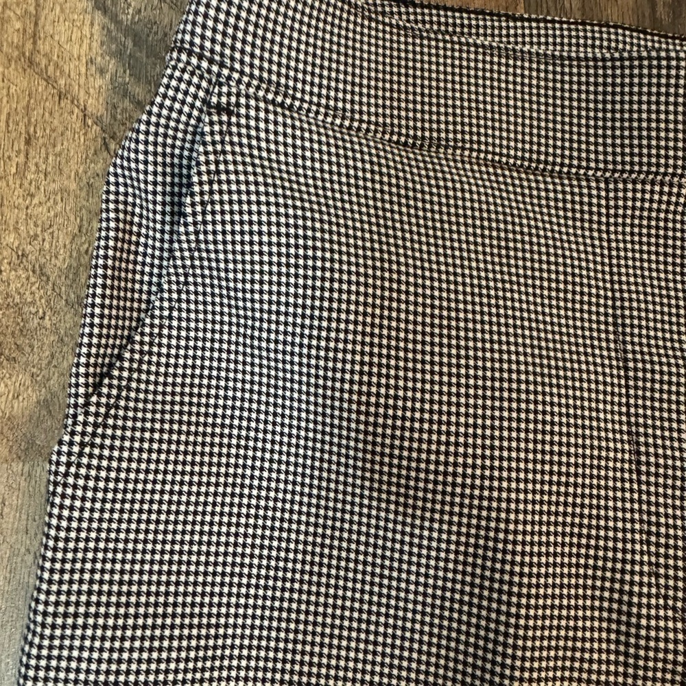 Rafaella Black Checkered Stretch Capri Pants – Sizes 4, 6, 14 – NWT - Picture 4 of 5